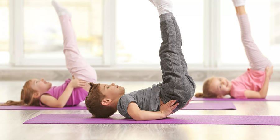 8 تمرينات رياضية للأطفال في المنزل  سوبر ماما